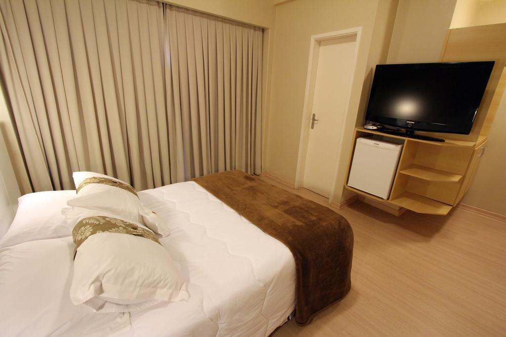 Hotel Curi Executive Pelotas Rum bild