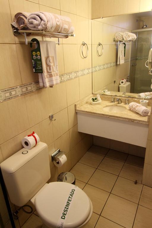 Hotel Curi Executive Pelotas Rum bild